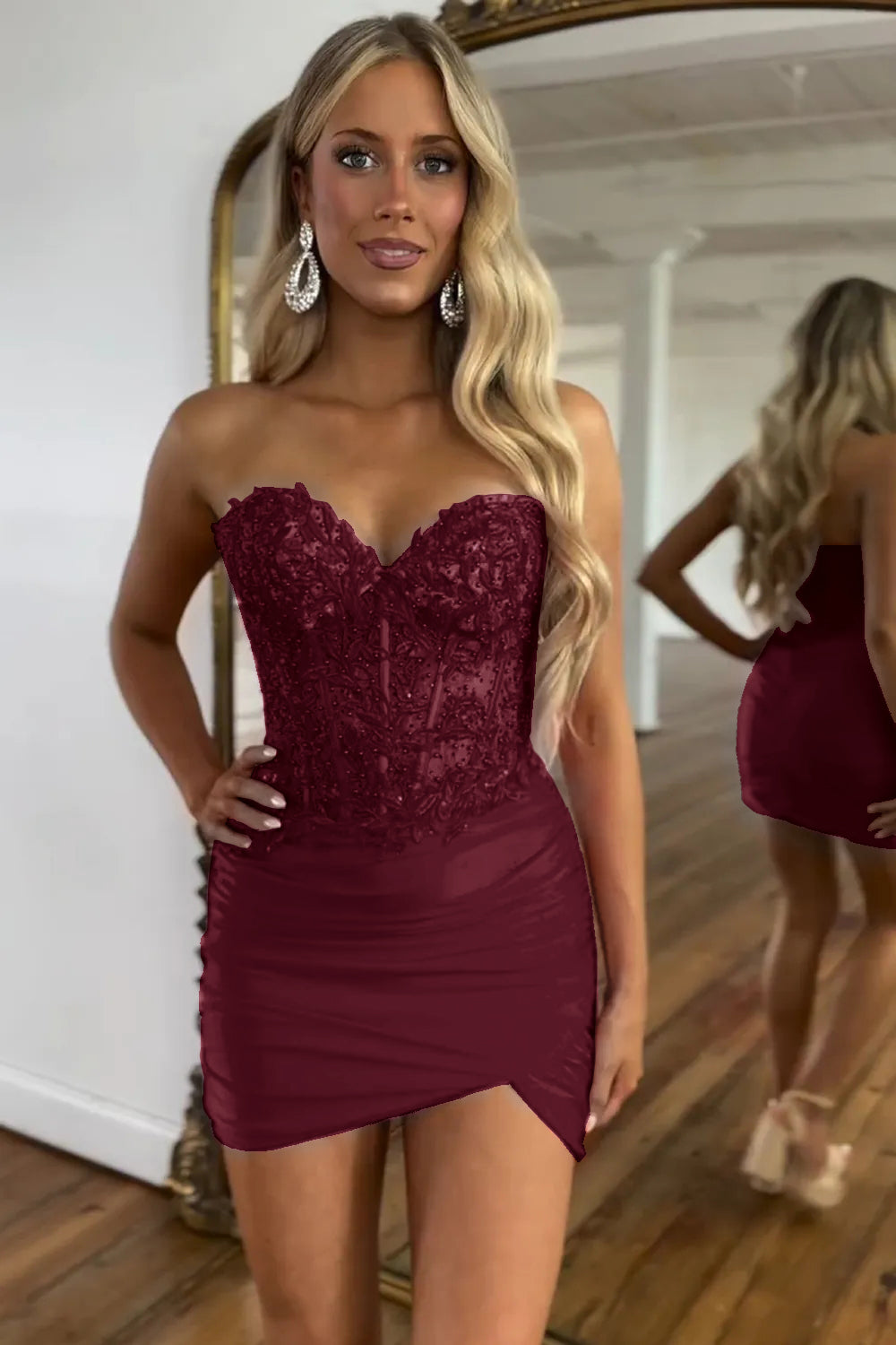 Red Sweetheart Bodycon Corset Homecoming Dress with Beading