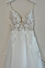 Romantic White Sweetheart Spaghetti Strap A-Line Sleeveless Lace Long Tulle Wedding Dresses With Appliques