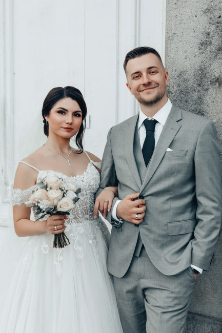 Romantic White Sweetheart Spaghetti Strap Off-The-Shoulder Sleeveless Lace Ball Gown Long Tulle Wedding Dresses With Appliques