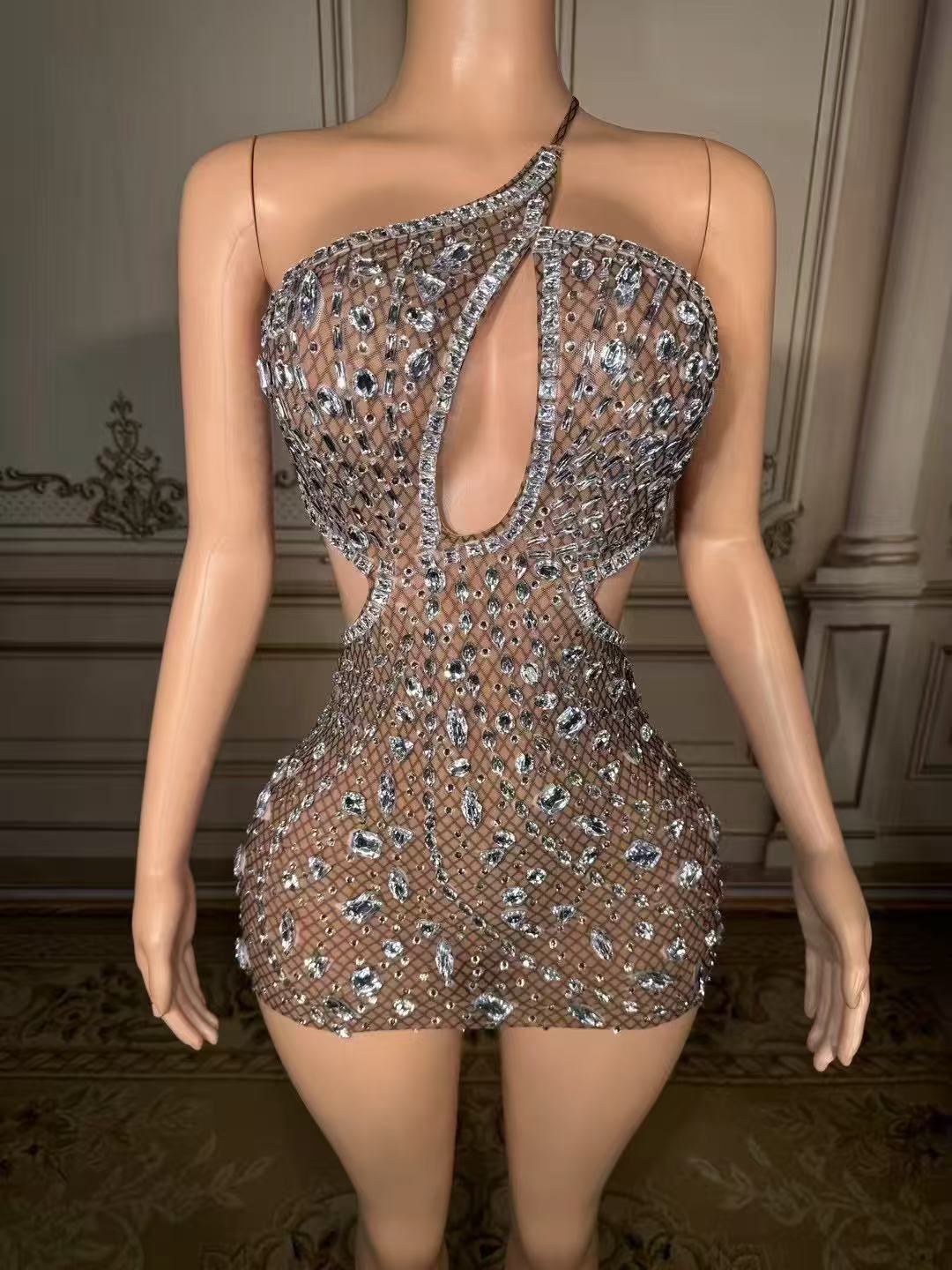 Sexy Black One-Shoulder Beaded Sleeveless Backless Column Tulle Short Evening Dresses With Rhinestones