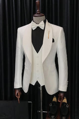 Shawl Lapel Three-Piece White Jacquard Groom’s Wedding Suit