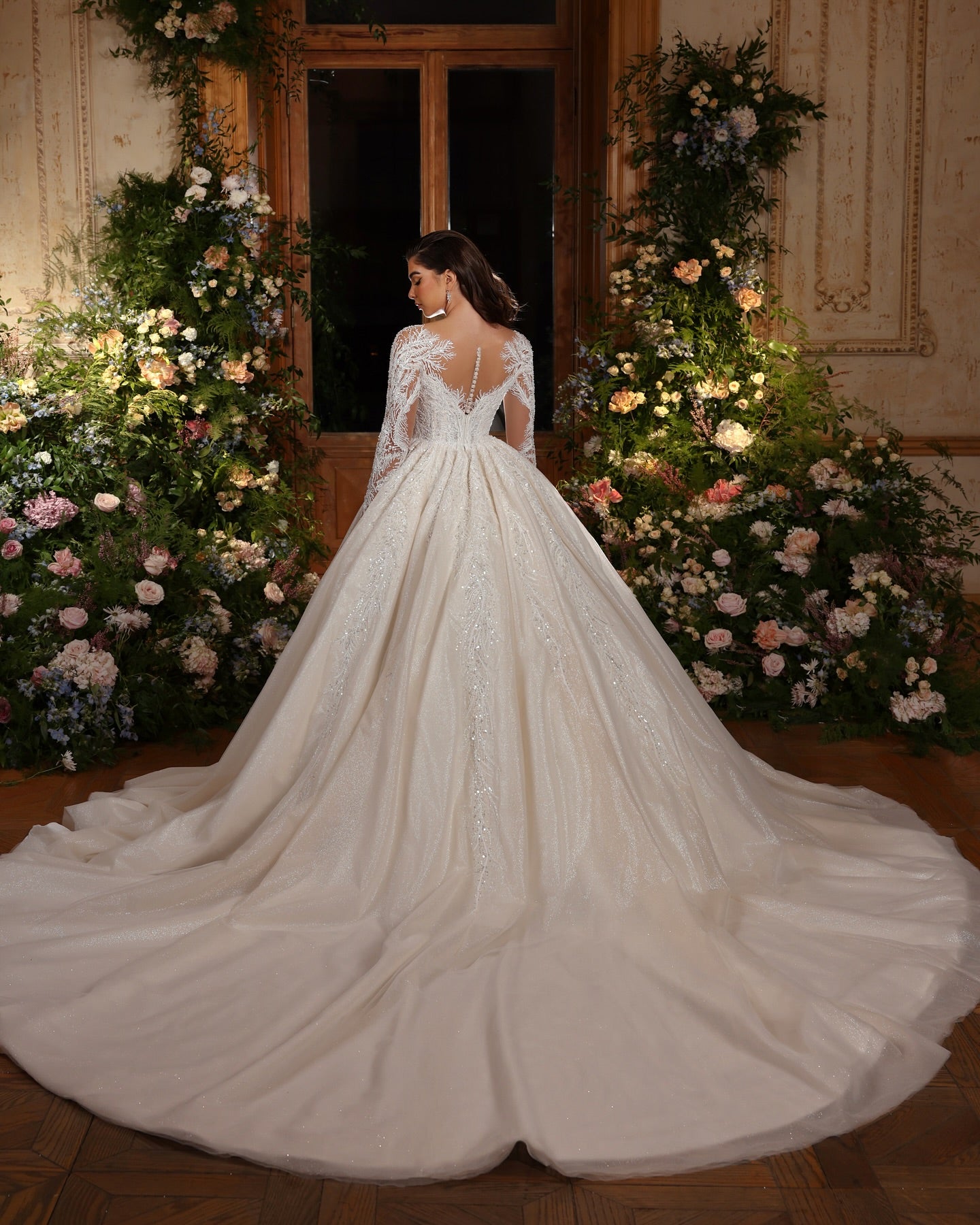 Shining White High-Neck A-Line Long Sleeves Ball Gown Cathedral Train Lace Wedding Dresses With Sequins
