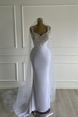 Simple White Sweetheart Sleeveless Mermaid Wedding Dress with Rhinestones