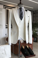 Simple White Three-Piece Peaked Lapel Prom Suit
