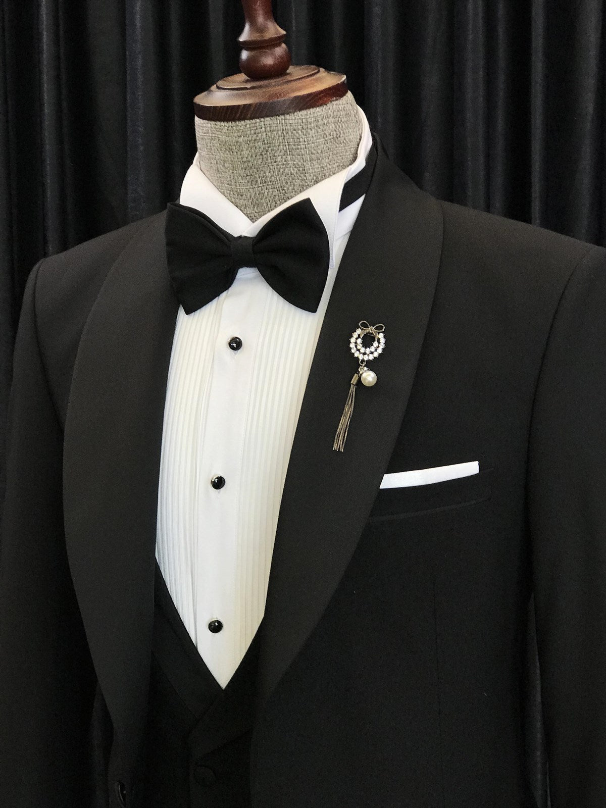 Sophisticated Black Shawl Lapel Three-Piece Tailored Men’s Suits