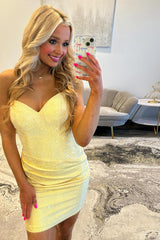Sparkly Butter Yellow Strapless Ruched Short Bodycon Homecoming Dress with Beading