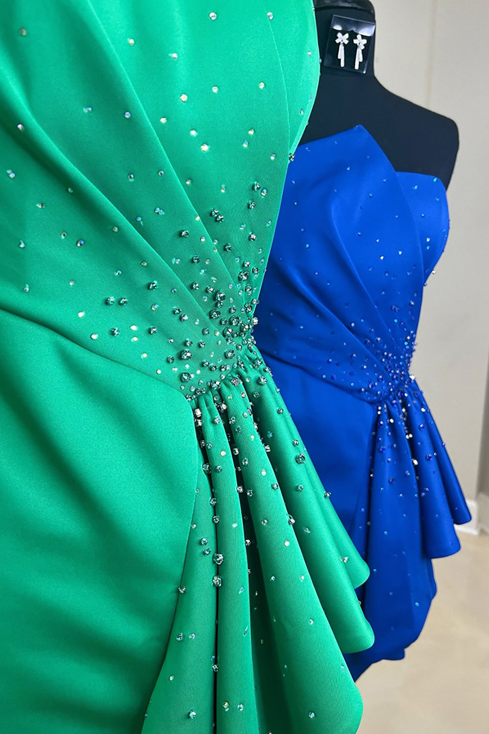 Sparkly Red Satin Tight Strapless Short Ruffled Homecoming Dress with Beading