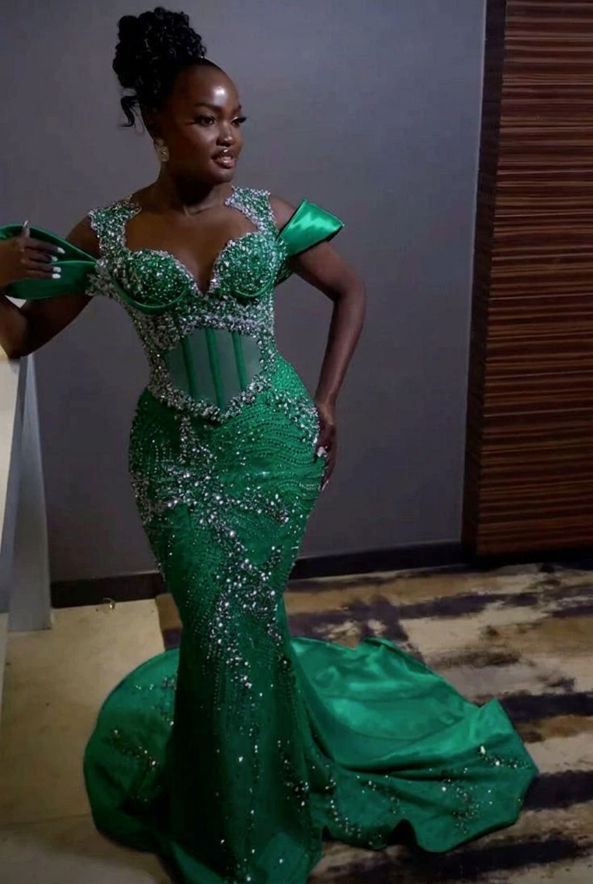 Emerald green off-the-shoulder rhinestone mermaid prom dress
