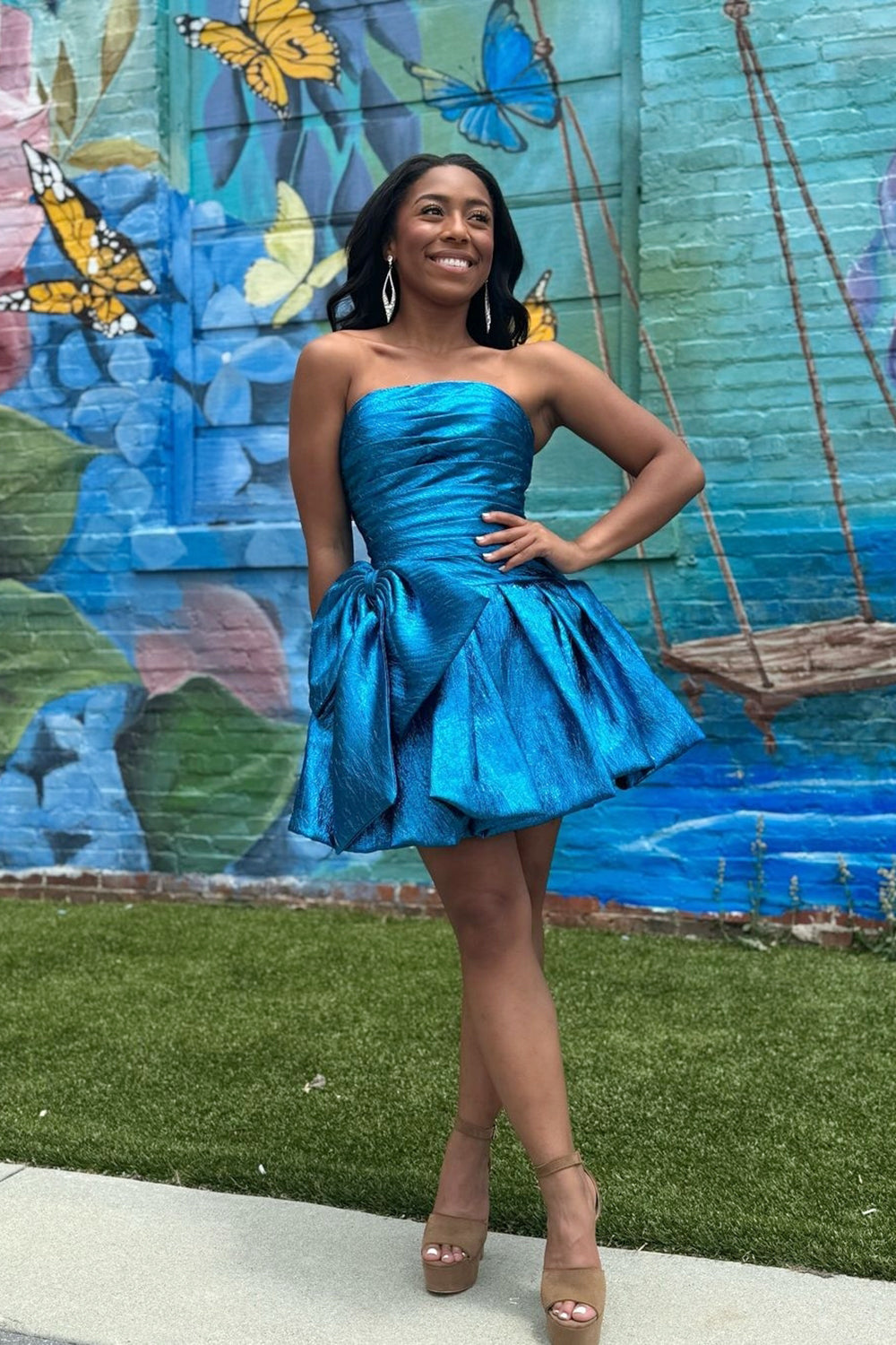 Strapless Iridescent Satin Ruched Oversized Bow Flared A-Line Homecoming Dress Mini