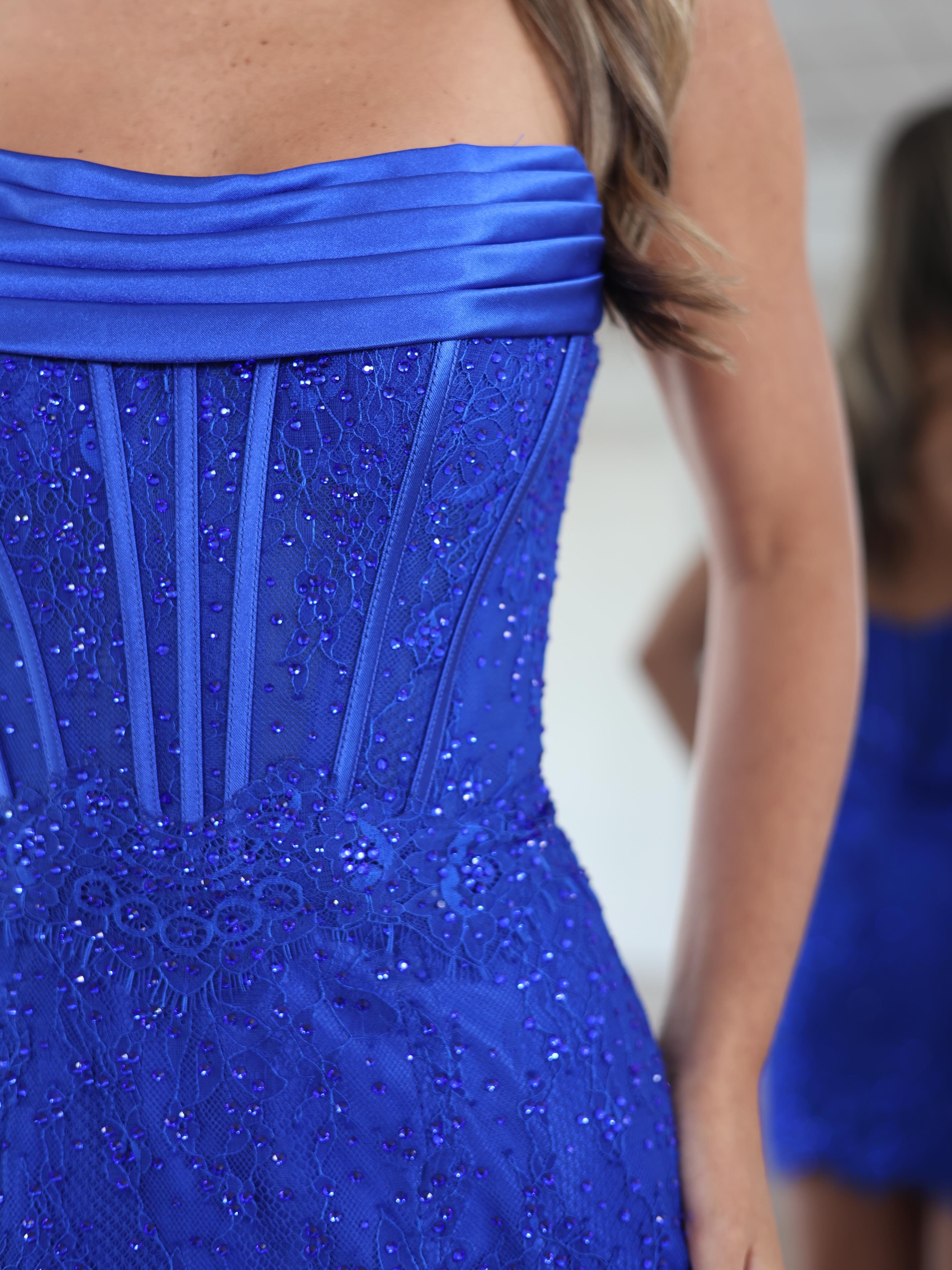 Strapless Ruched Boned Corset Lace Open Back Bodycon Scallop Hem Homecoming Dress Mini