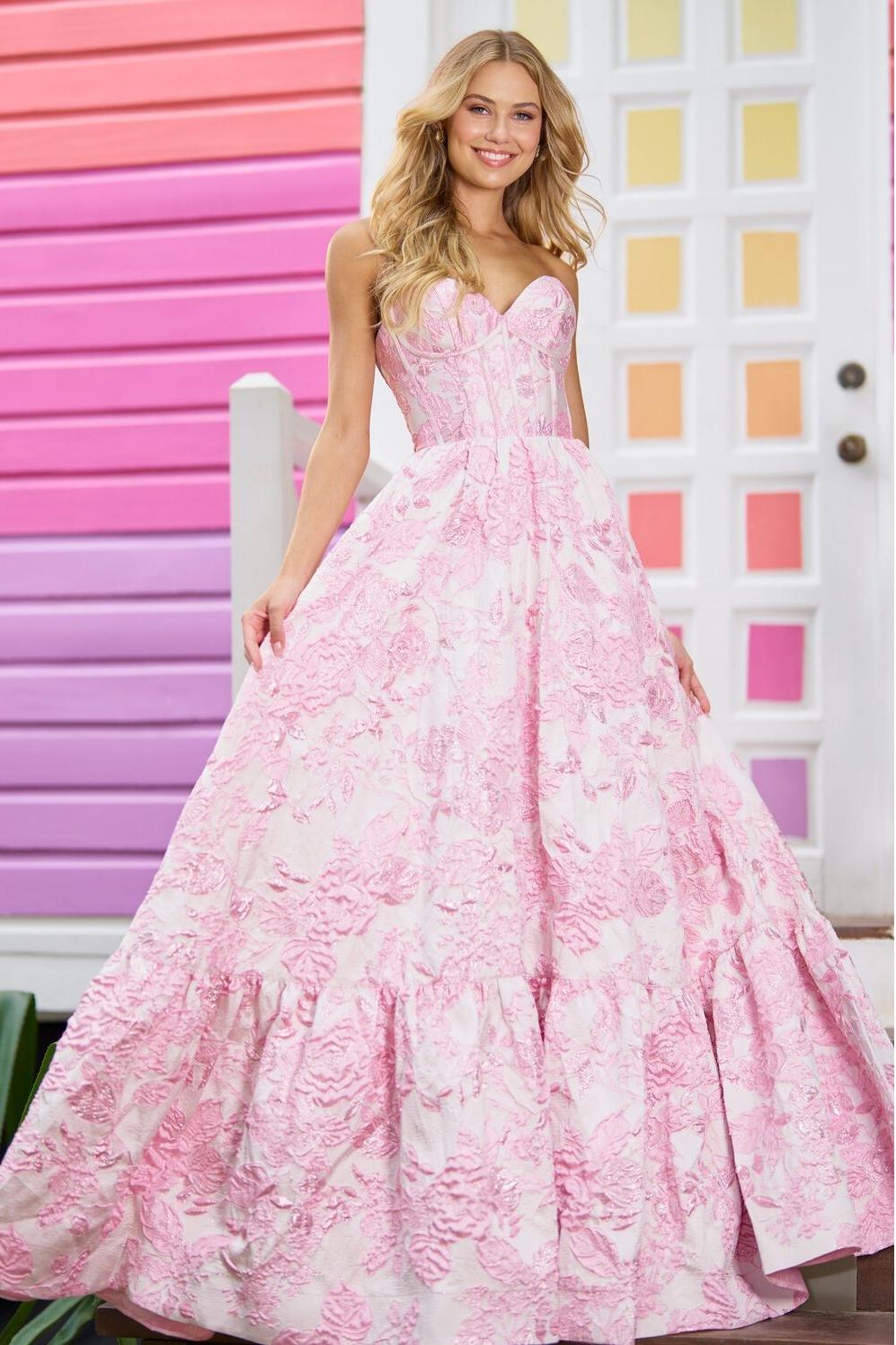 Strapless Sleeveless Sweetheart Long Formal Dress With Appliques