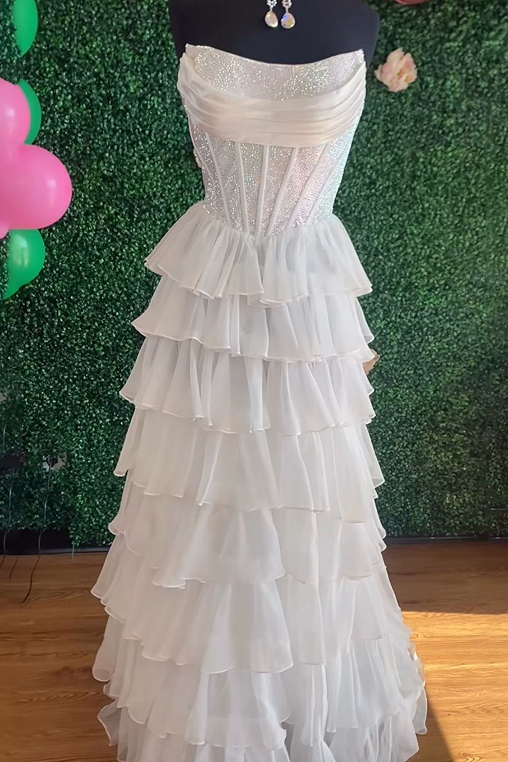 Strapless Sleeveless Tiered Chiffon A-Line Prom Dress Floor Length