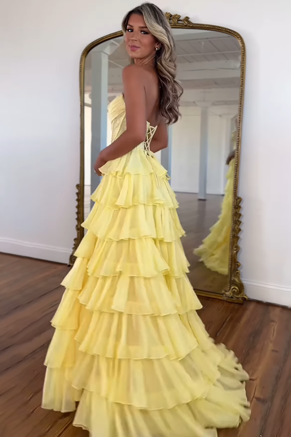 Strapless Sleeveless Tiered Chiffon A-Line Prom Dress Floor Length
