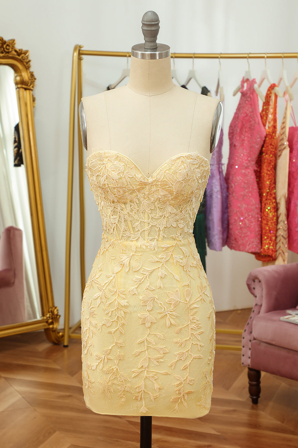 Yellow sweetheart applique bodycon homecoming dress