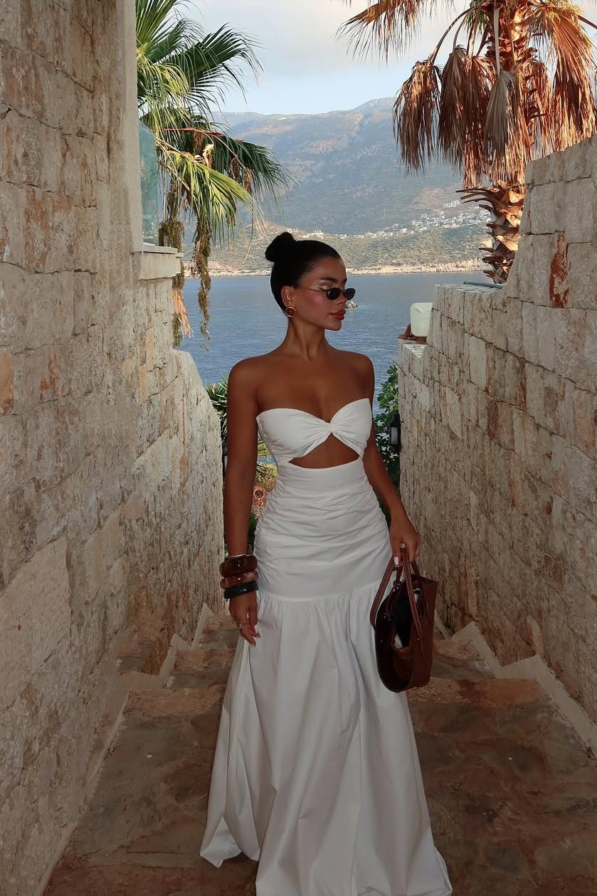 Strapless Sweetheart Sleeveless Long Formal Dress With Pleated