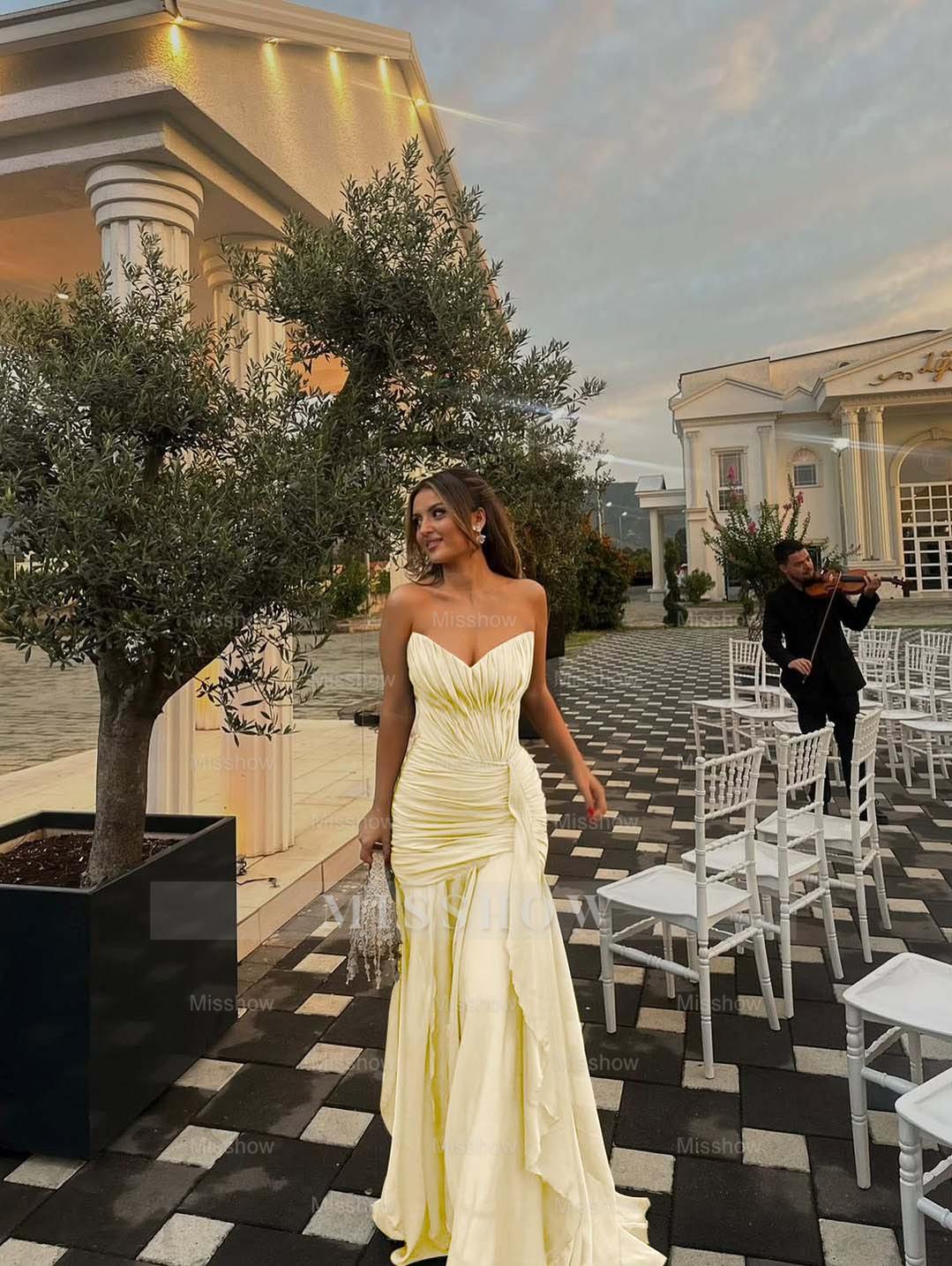 Strapless V Neck Sleeveless Long Formal Dress With Pleated Ruffle