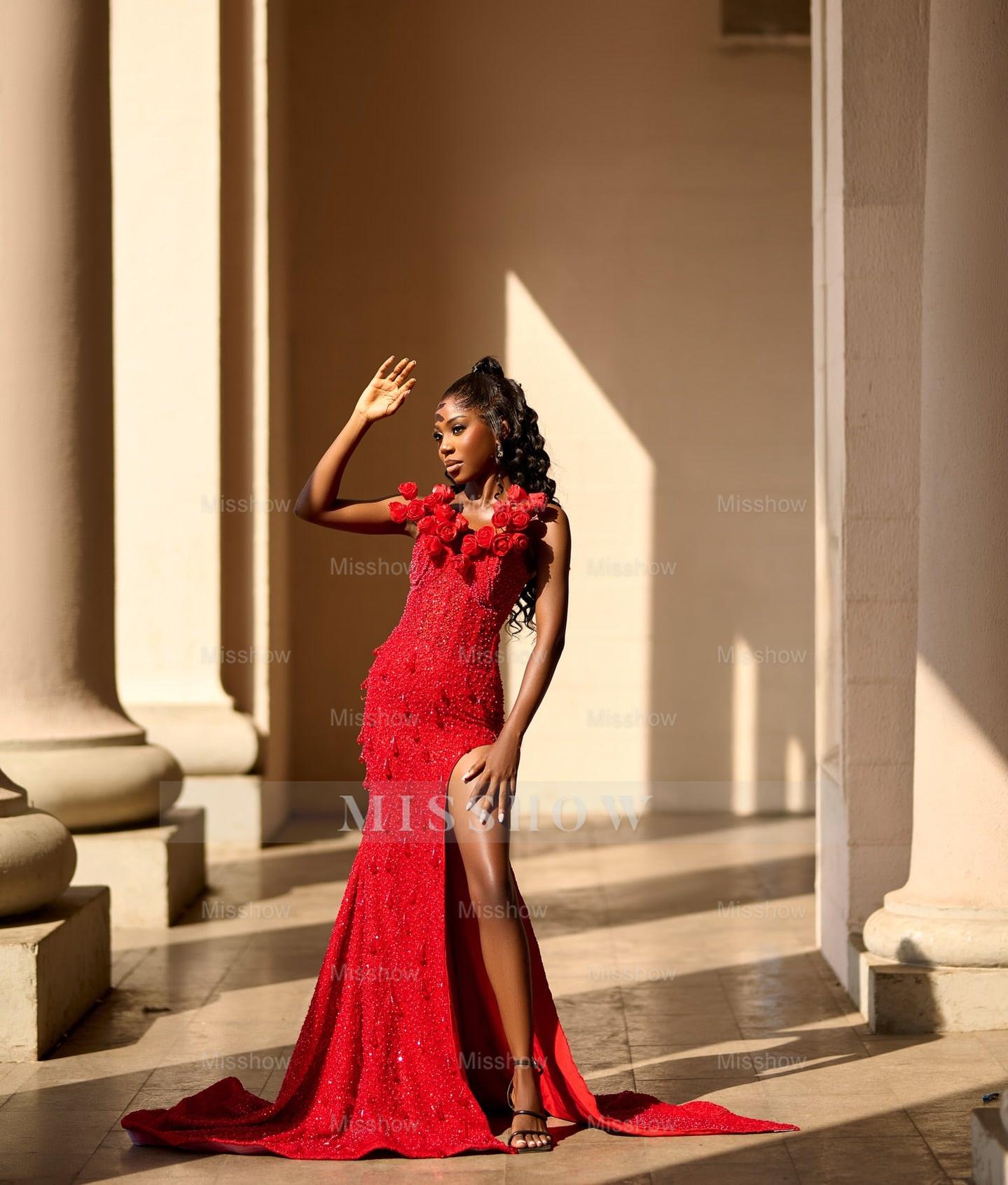 Striking Long Red V-Neck Sleeveless Mermaid Beaded Prom Dress with Slit and Detachable Train