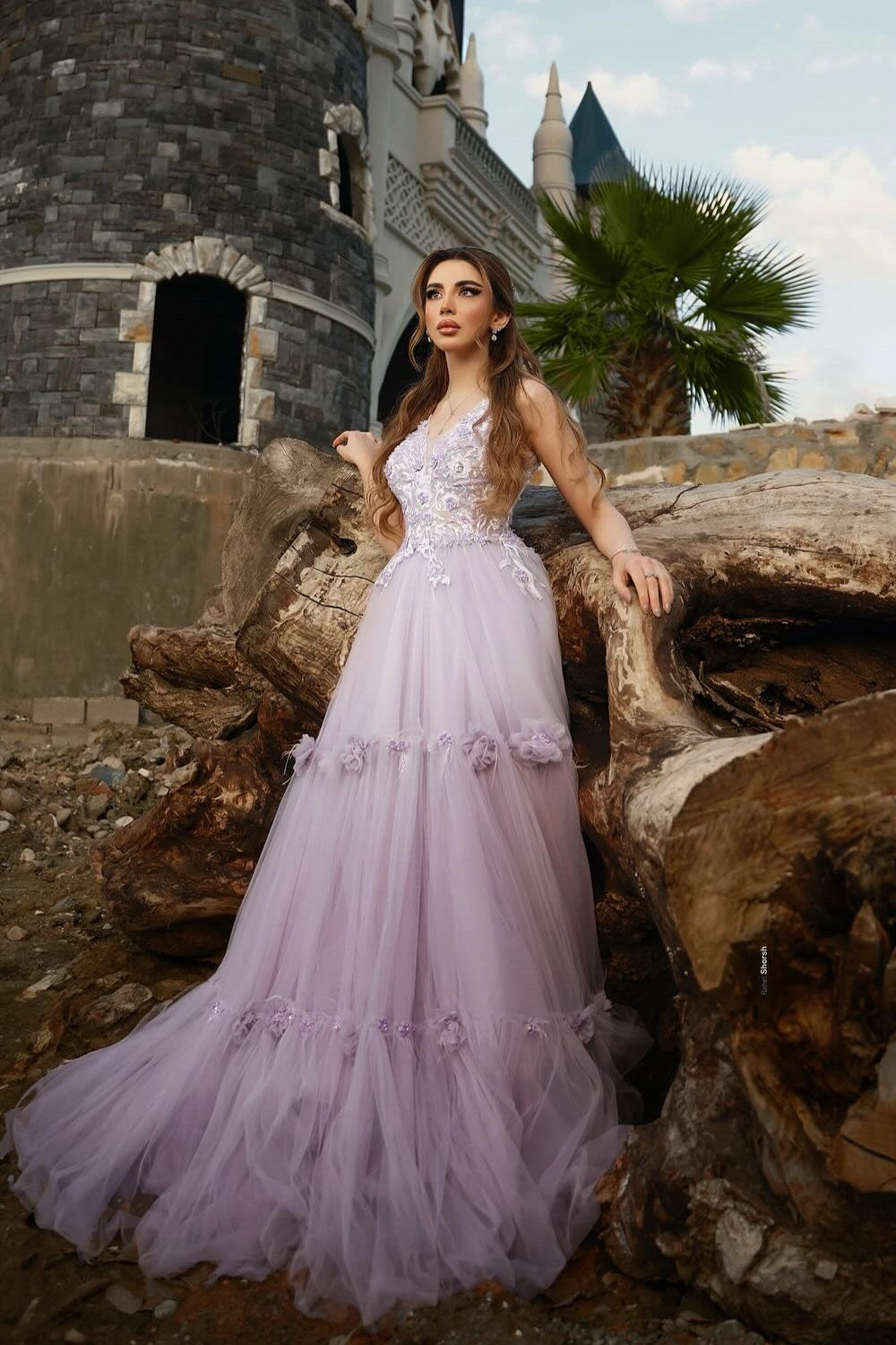 Stunning Lilac A-Line Spaghetti V-Neck Sleeveless Beaded Long Tulle Evening Dress With Appliques