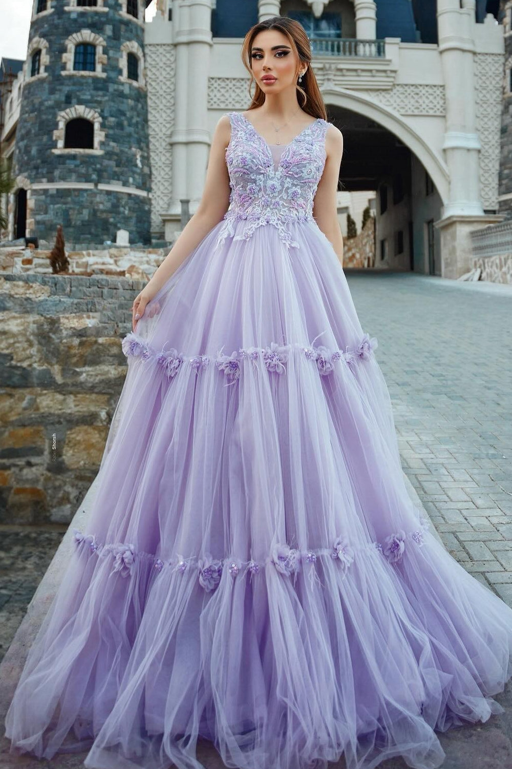 Stunning Lilac A-Line Spaghetti V-Neck Sleeveless Beaded Long Tulle Evening Dress With Appliques