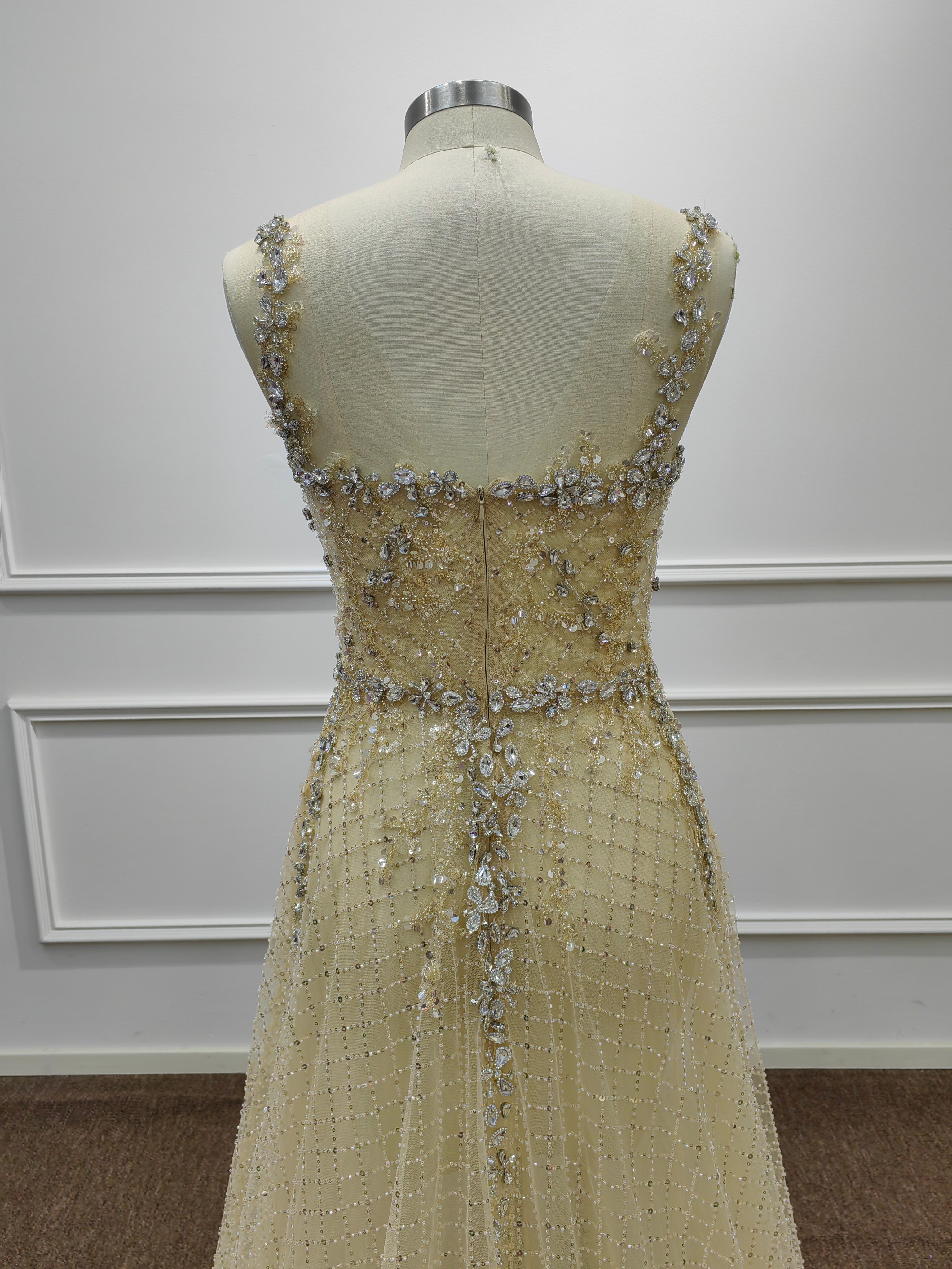 Stunning Long A-line Sequined Beading Sleeveless Prom Evening Dresses with Slit
