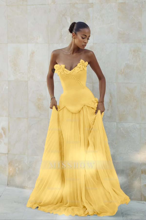 Stunning Strapless Sleeveless Long Formal Dress With Pleated Beading