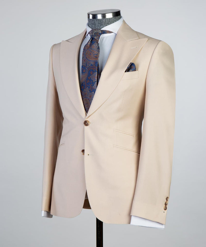 Stylish Champagne Peaked Lapel Three-Piece Best Fit Men’s Suits