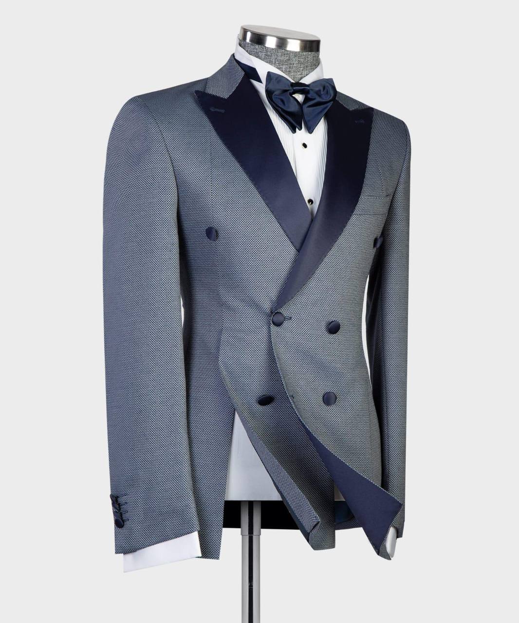 Stylish Grey Double-Breasted Peaked Lapel Men’s Suit