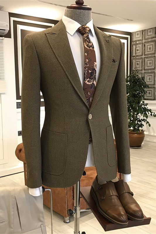 Stylish Khaki Peaked Lapel Men's Business Suits