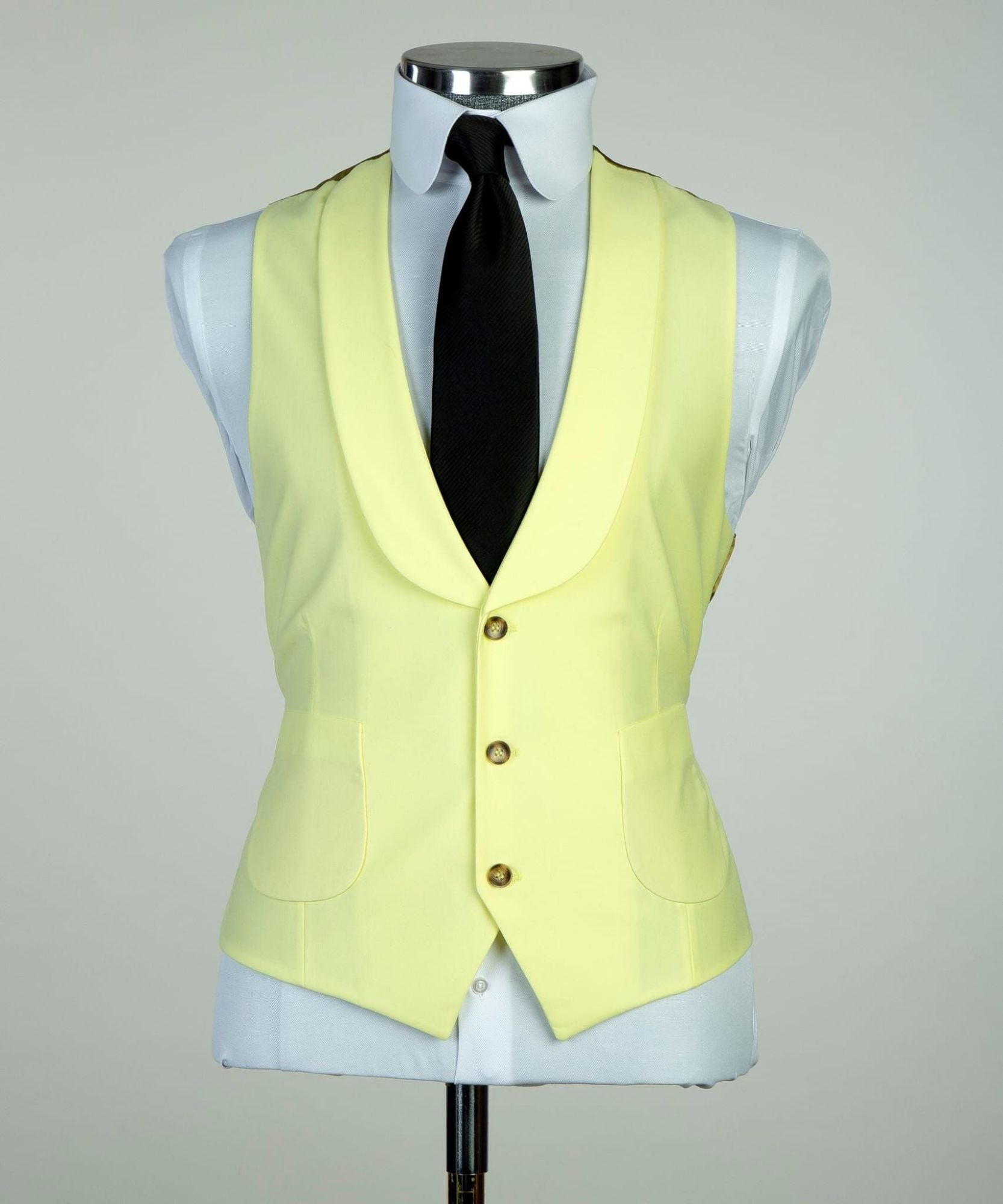 Stylish Light Yellow Peak Lapel Three-Piece Business Men’s Suits