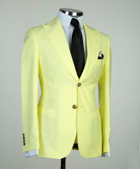 Stylish Light Yellow Peak Lapel Three-Piece Business Men’s Suits