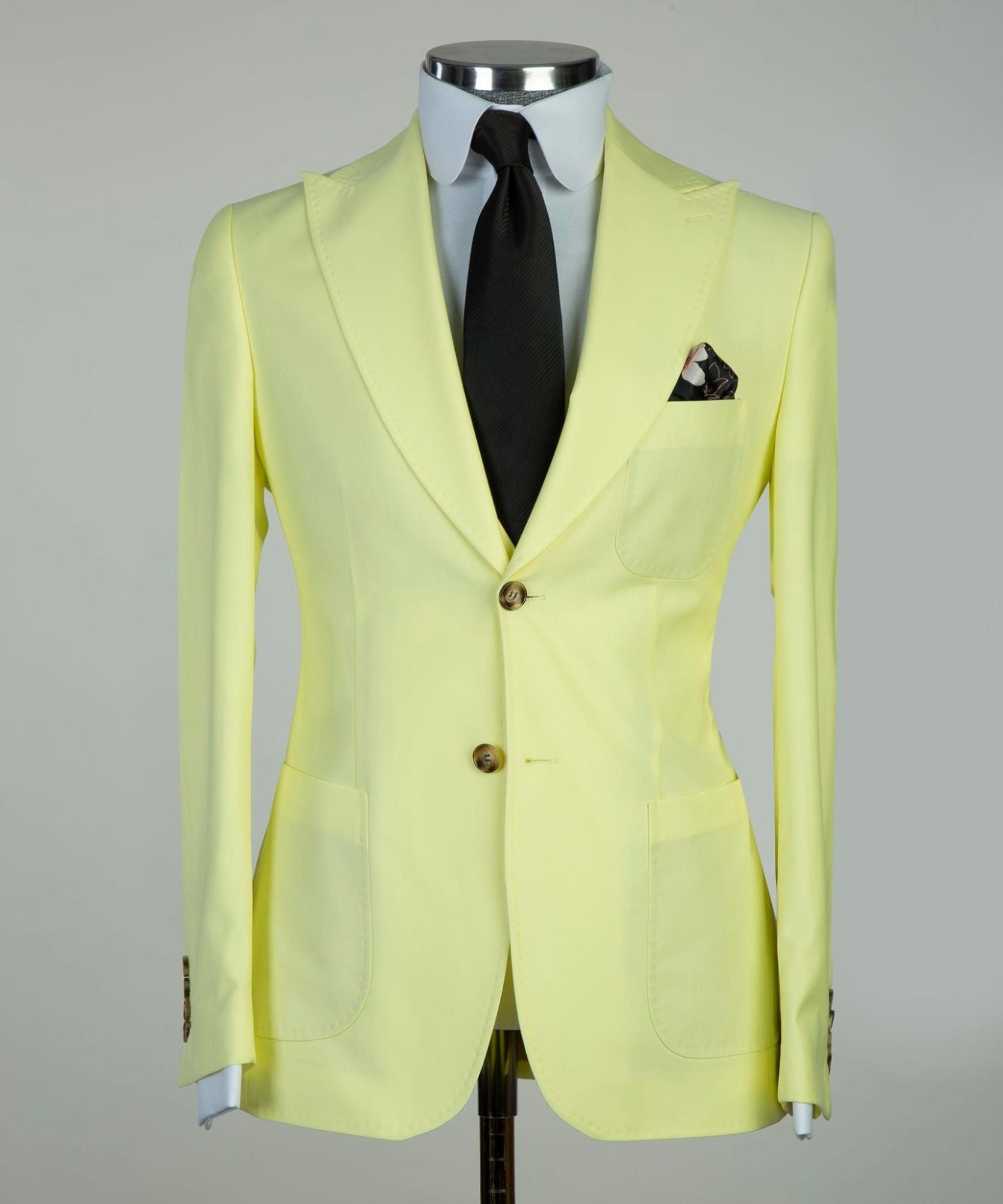 Stylish Light Yellow Peak Lapel Three-Piece Business Men’s Suits