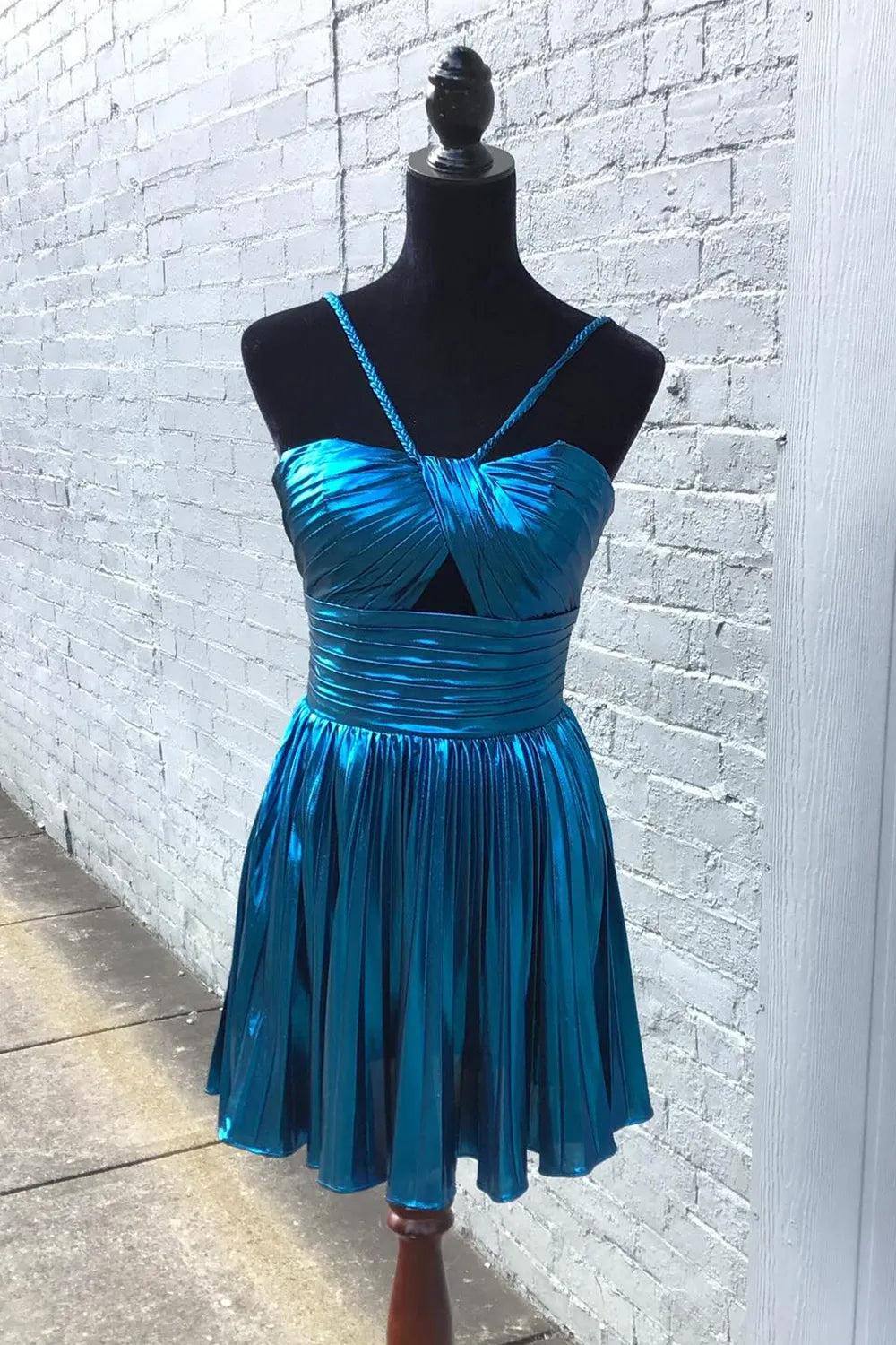 Sweetheart Chest Cutout Spaghetti Straps Metallic Pleated Ruched Waist Open Back A-Line Homecoming Dress Mini