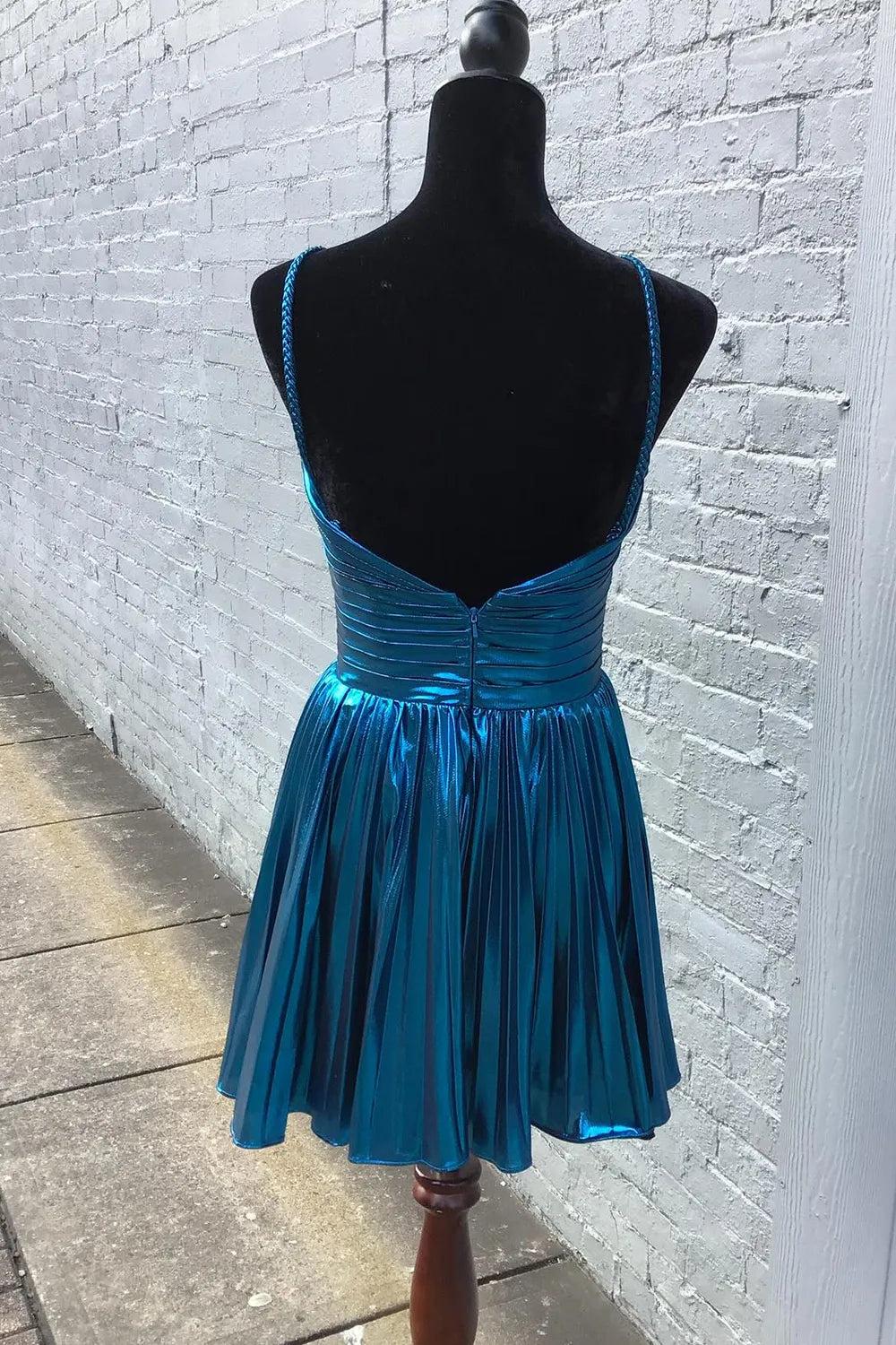 Sweetheart Chest Cutout Spaghetti Straps Metallic Pleated Ruched Waist Open Back A-Line Homecoming Dress Mini