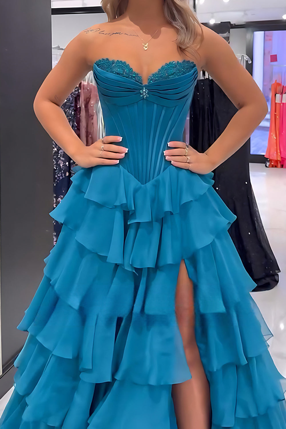 Sweetheart Lace Appliqué Corset Tiered Ruffle Tulle A-Line Prom Dress Side Slit Floor Length