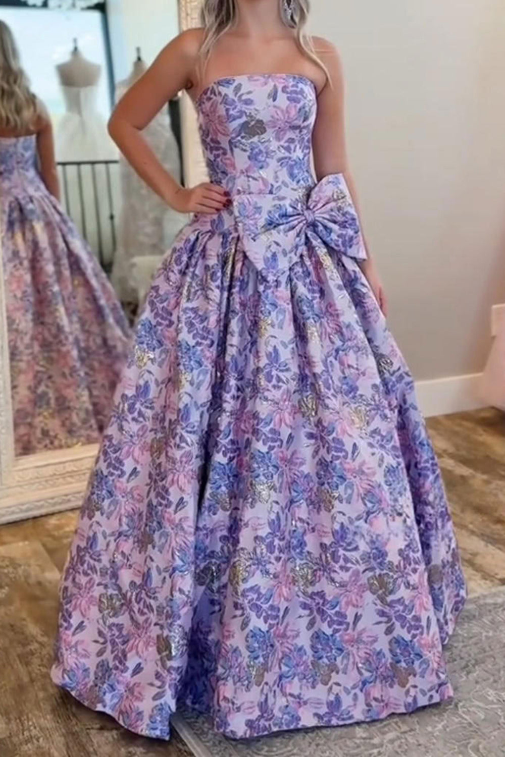 Sweetheart Sleeveless 3D Floral Bow Satin A-Line Prom Dress Floor Length