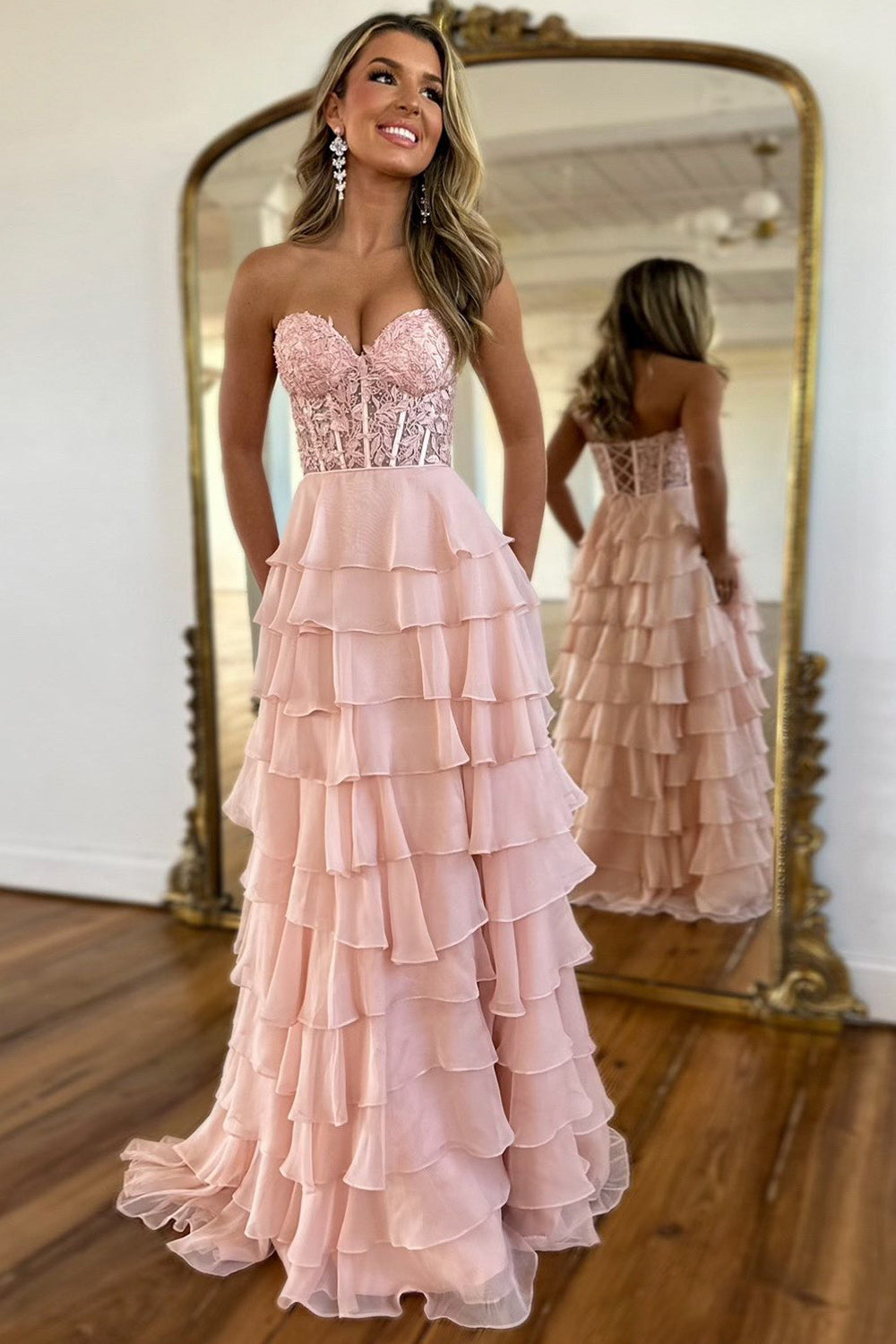 Sweetheart Sleeveless Applique Tiered Ruffle Chiffon A-Line Prom Dress Side Slit Lace-Up Back Floor Length