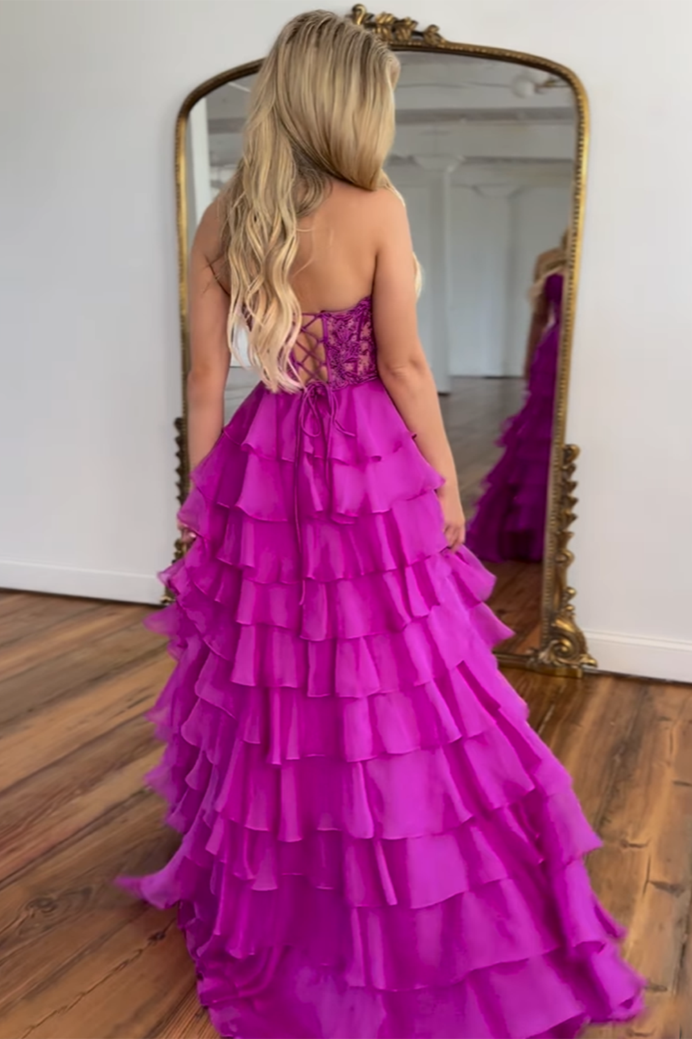 Sweetheart Sleeveless Applique Tiered Ruffle Chiffon A-Line Prom Dress Side Slit Lace-Up Back Floor Length