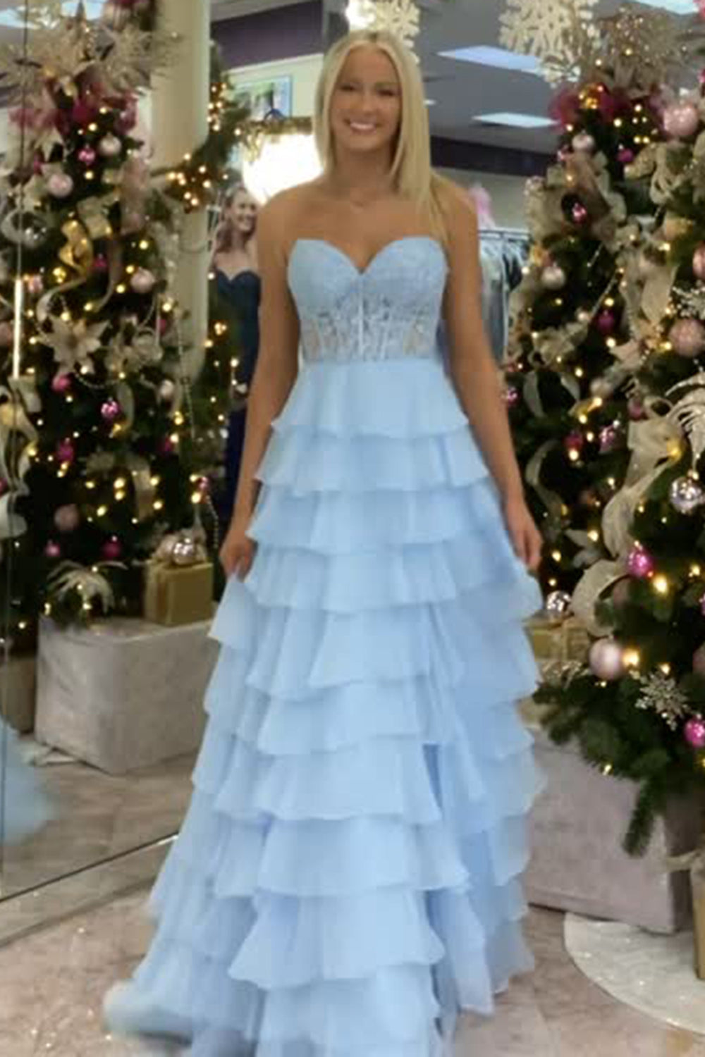 Sweetheart Sleeveless Applique Tiered Ruffle Chiffon A-Line Prom Dress Side Slit Lace-Up Back Floor Length