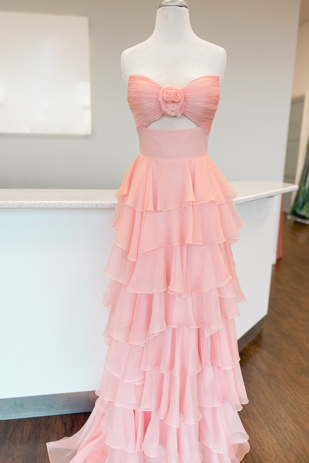 Sweetheart Sleeveless Tiered Ruffle Chiffon A-Line Prom Dress Side Slit Floor Length