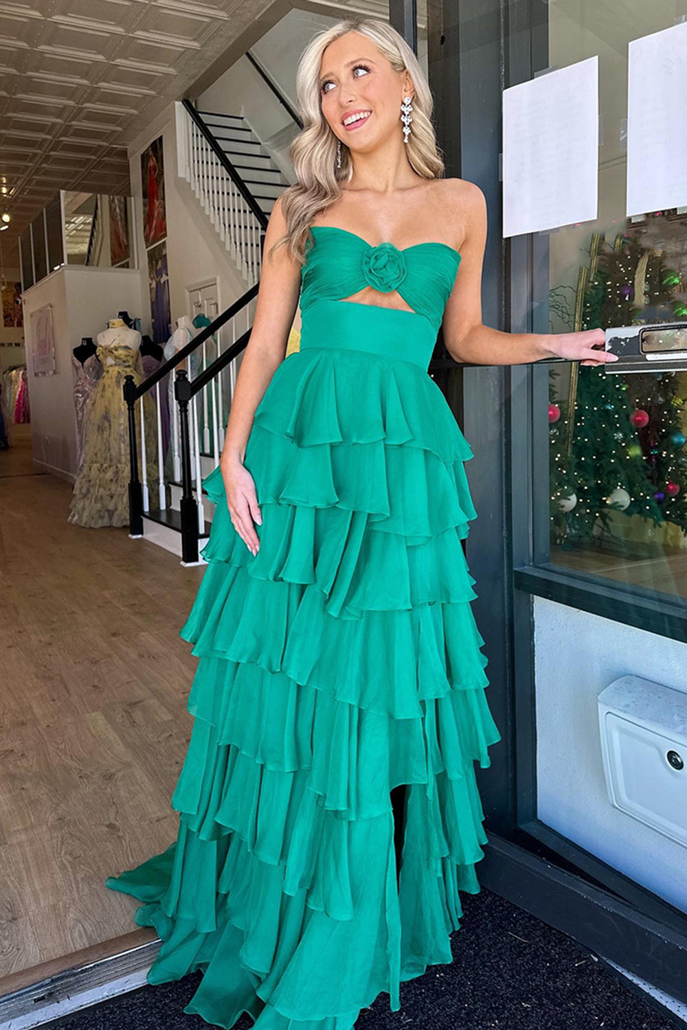 Sweetheart Sleeveless Tiered Ruffle Chiffon A-Line Prom Dress Side Slit Floor Length