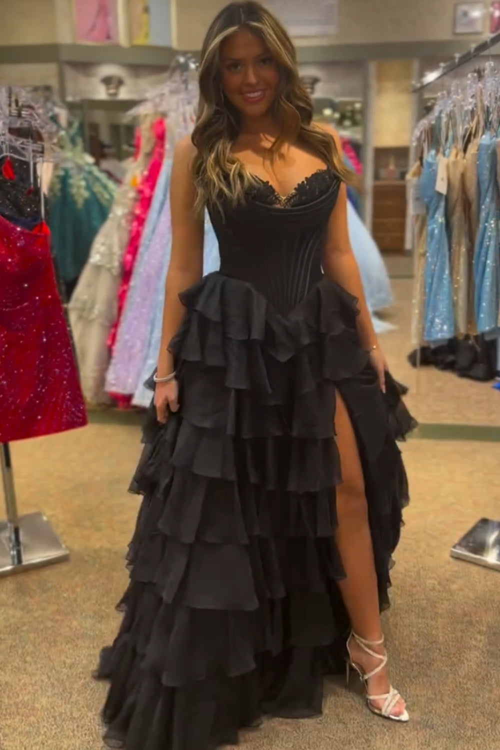 Sweetheart Sleeveless Tiered Ruffle Chiffon A-Line Prom Dress Side Slit Lace-Up Back Floor Length