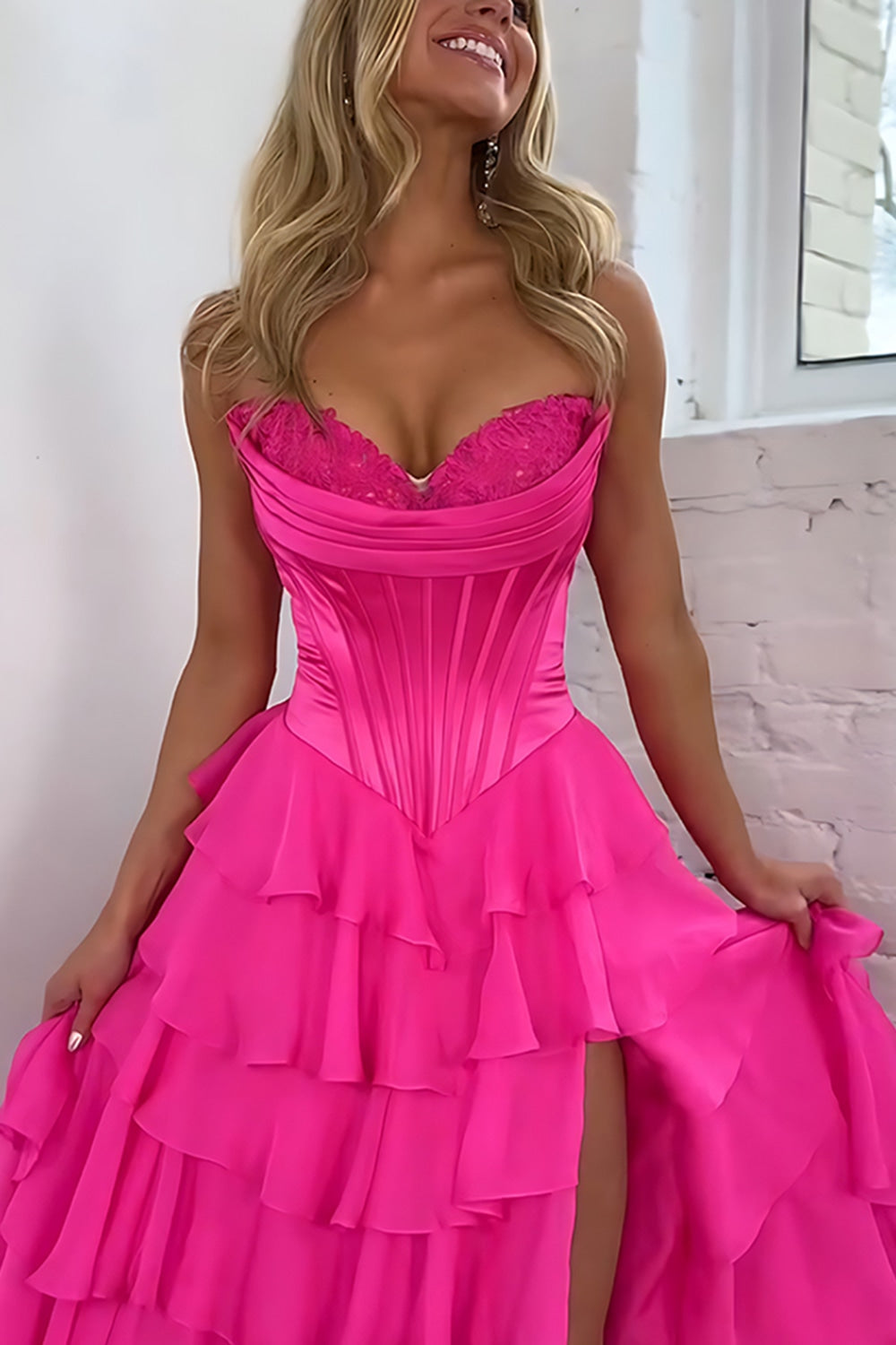 Sweetheart Sleeveless Tiered Ruffle Chiffon A-Line Prom Dress Side Slit Lace-Up Back Floor Length
