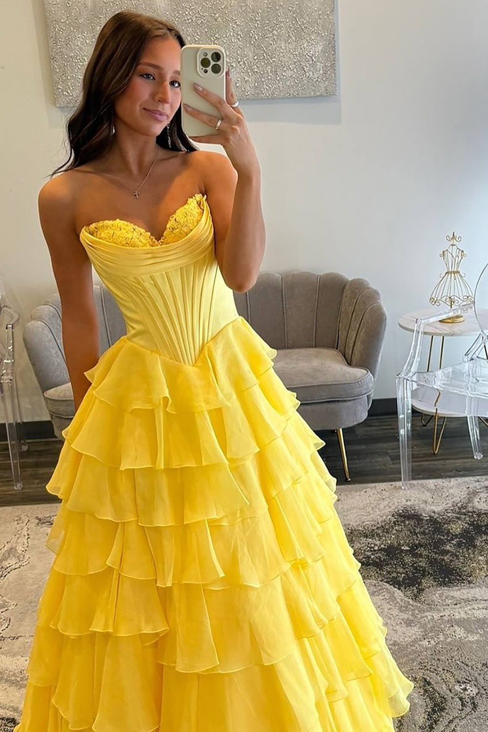 Sweetheart Sleeveless Tiered Ruffle Chiffon A-Line Prom Dress Side Slit Lace-Up Back Floor Length
