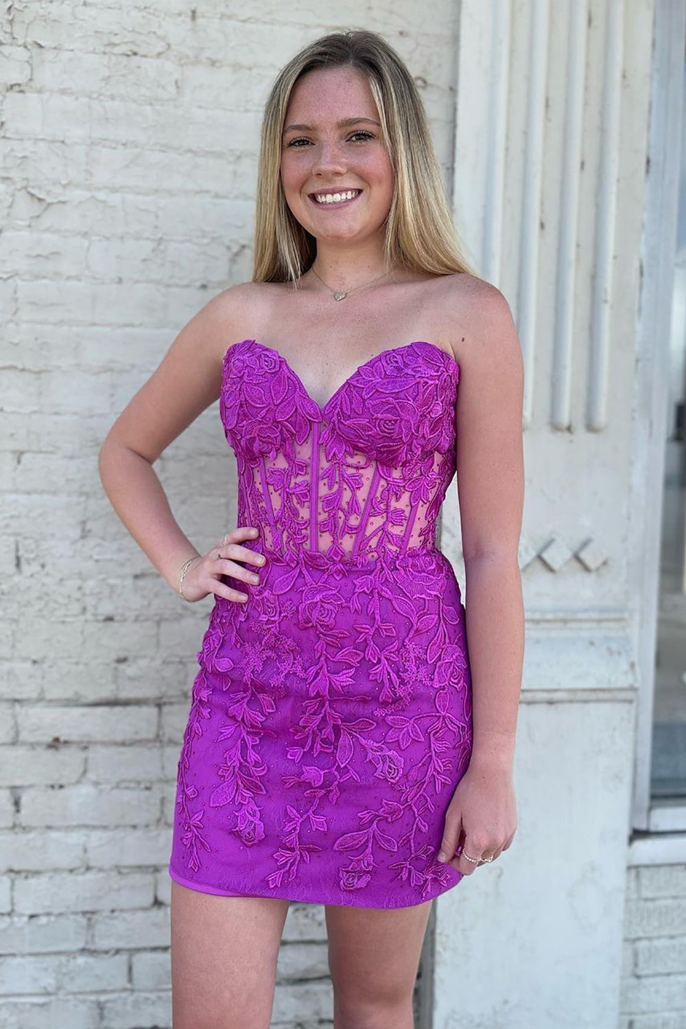 Bodycon Sweetheart Black Corset Homecoming Dress with Appliques