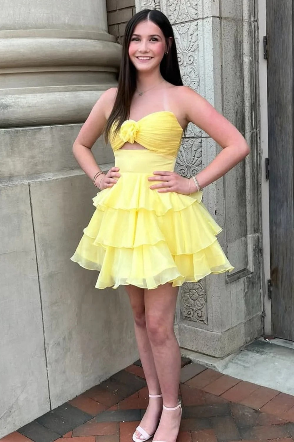 Sweetheart Strapless 3D Rose Cutout Waist Tiered Ruffle Chiffon A-Line Homecoming Dress Mini