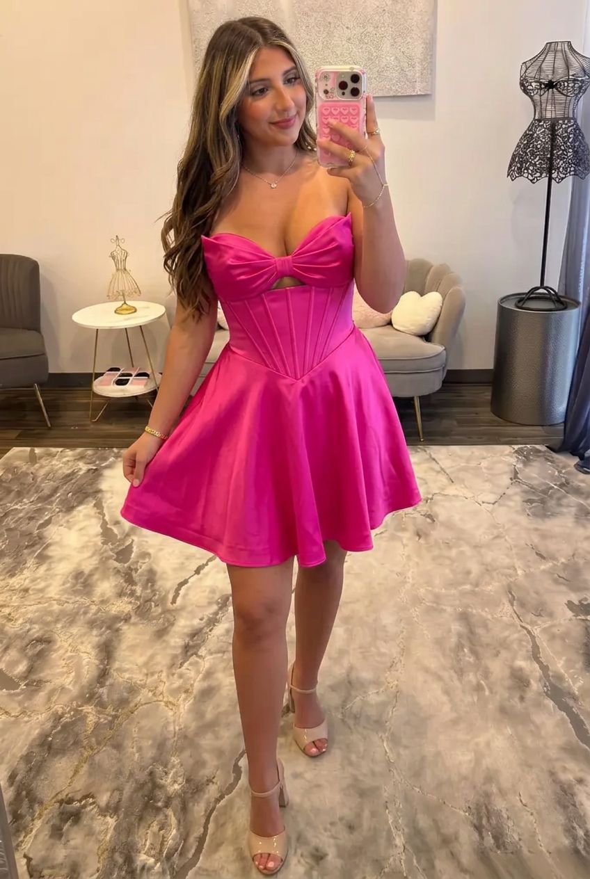 Sweetheart Strapless Bow Cutout Satin Corset A-Line Homecoming Dress Lace-Up Mini