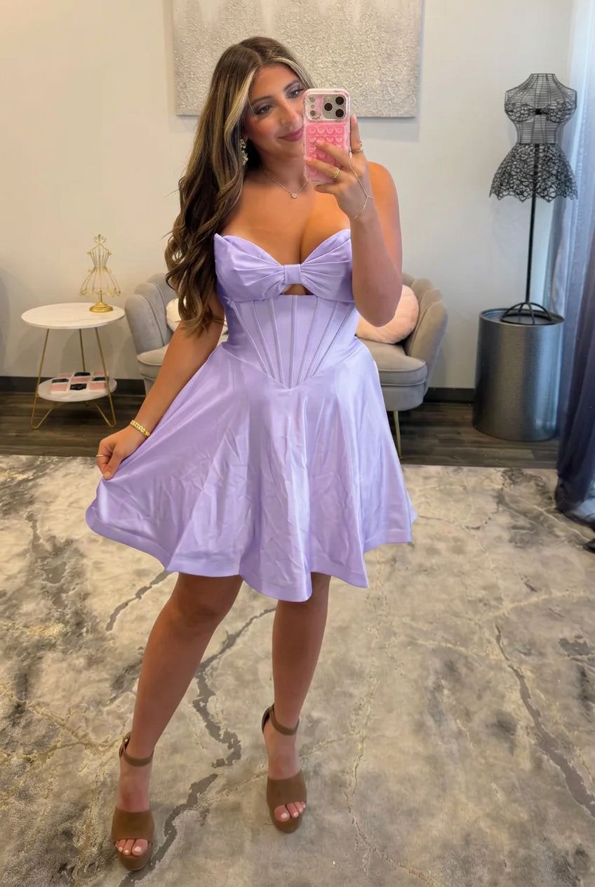Sweetheart Strapless Bow Cutout Satin Corset A-Line Homecoming Dress Lace-Up Mini