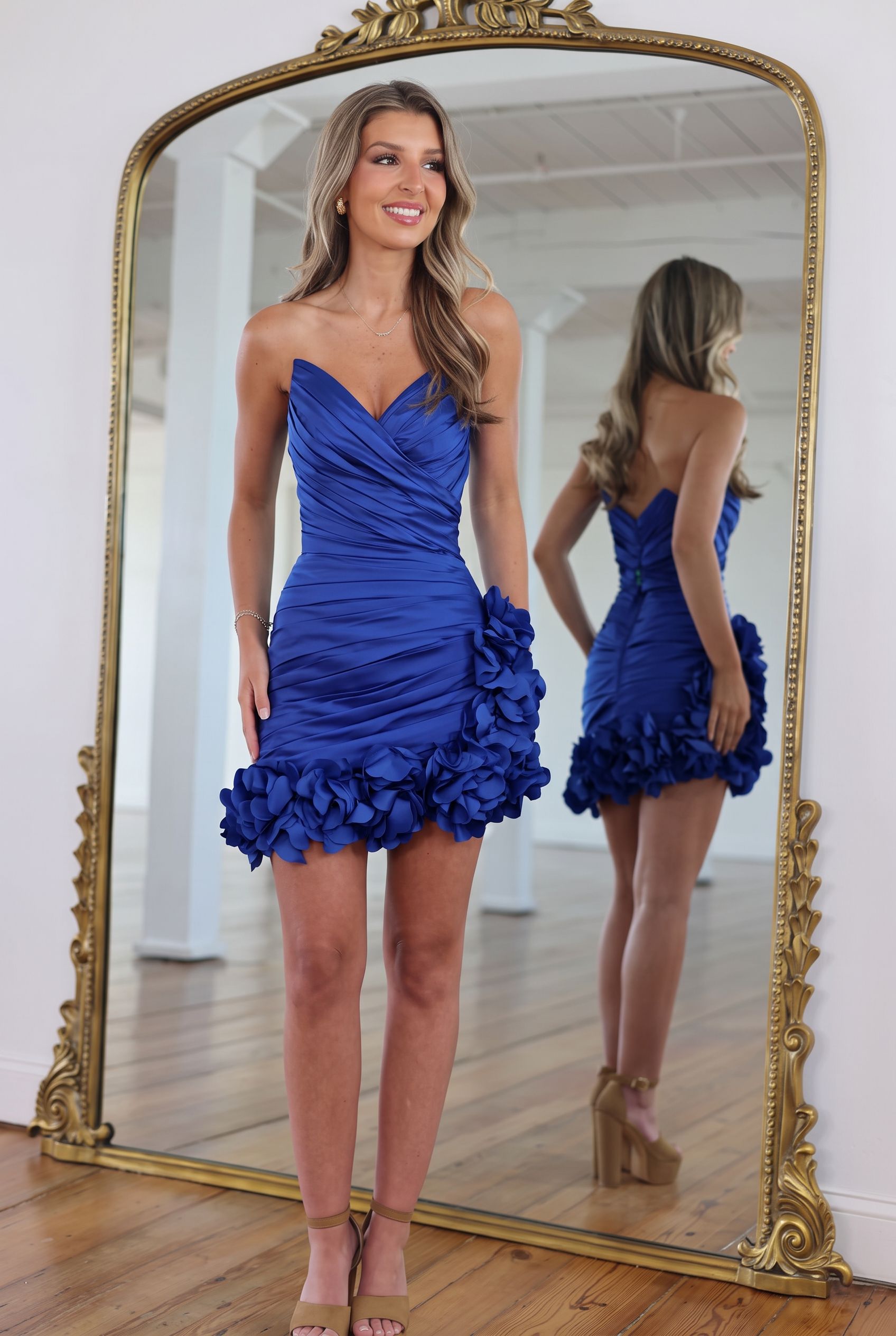 Sweetheart Strapless Criss Cross Ruched Bodycon Homecoming Dress 3D Petal Ruffle Hem Open Back