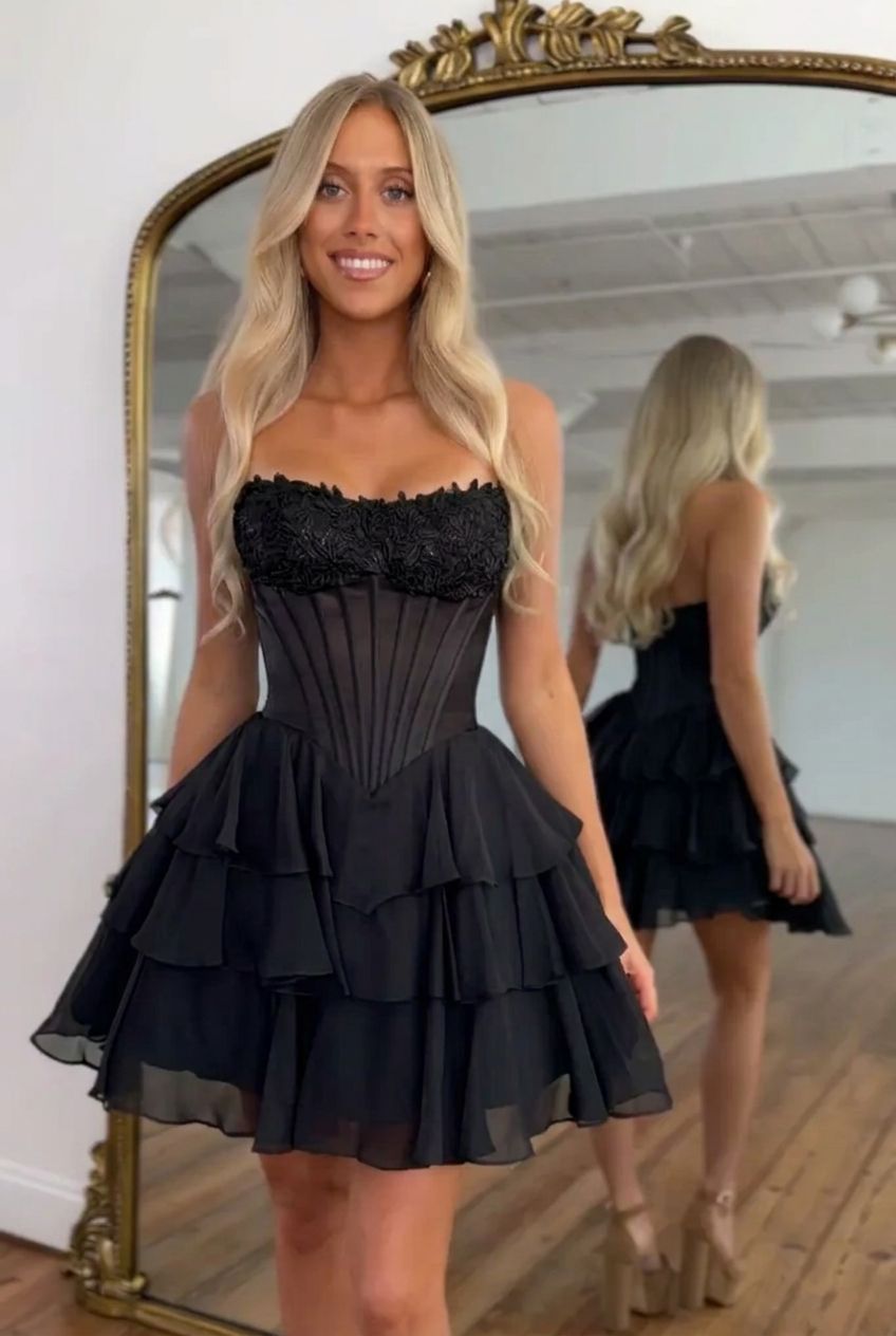 Sweetheart Strapless Lace Applique Boned Corset Tiered Ruffle Chiffon A-Line Homecoming Dress Mini