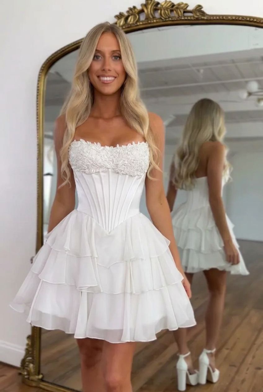 Sweetheart Strapless Lace Applique Boned Corset Tiered Ruffle Chiffon A-Line Homecoming Dress Mini